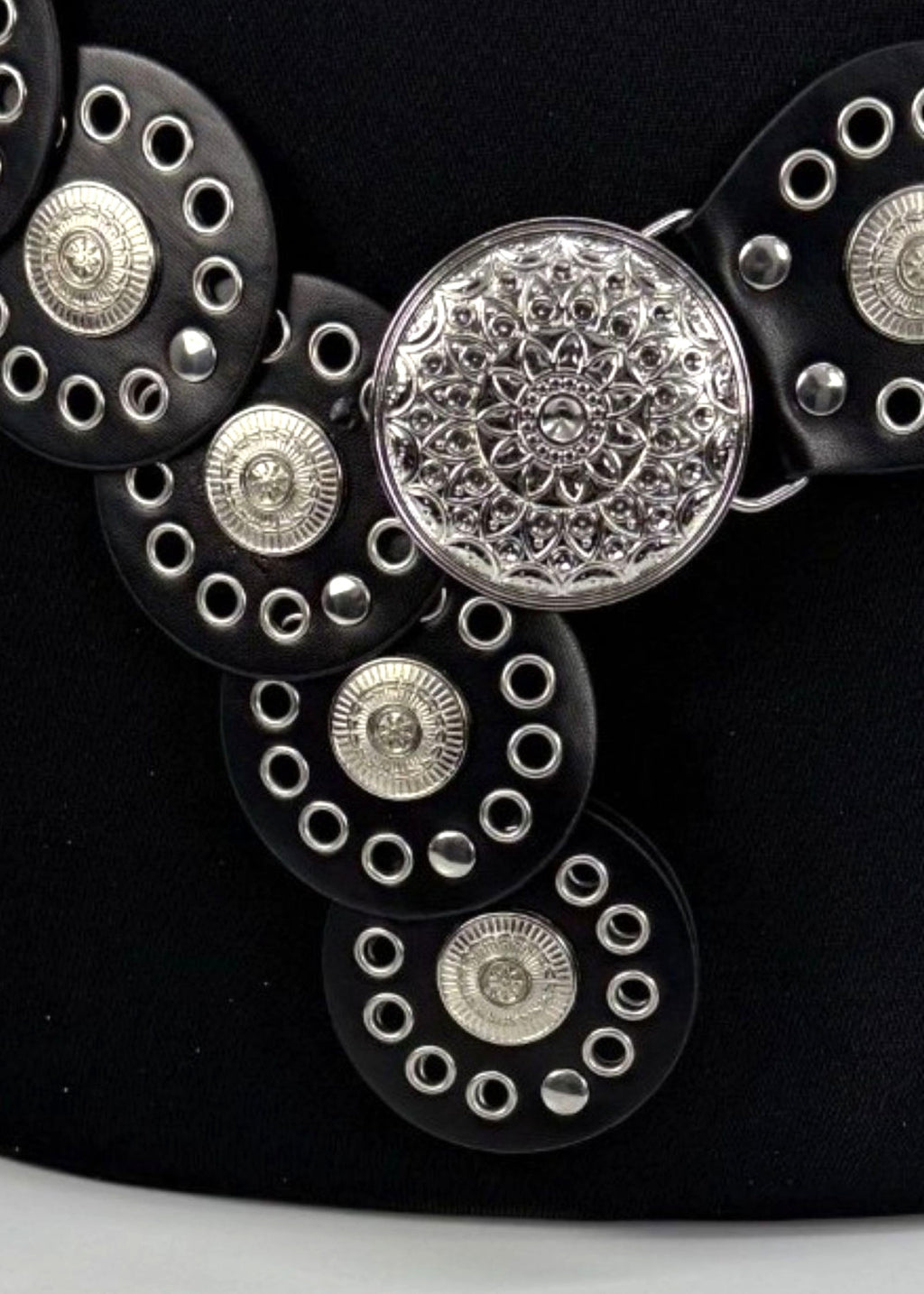 Wide Eyelet Disc Belt